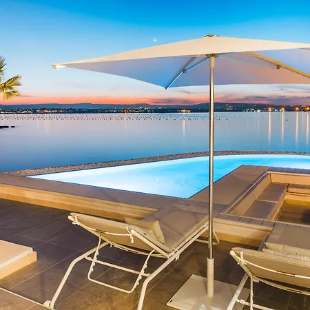 Вилла Artemare *